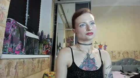 Snapshot of mandyshine chatting on 05.30.26 Mandy online show from 05.30.26