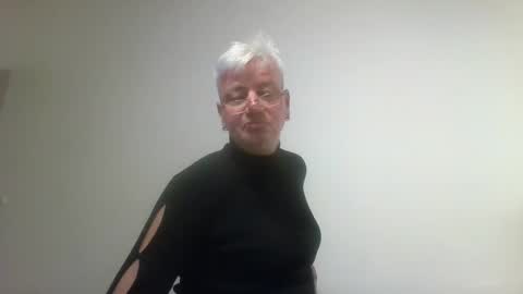 Snapshot of mandywinger chatting on 02.28.25 mandywinger online show from 02.28.25