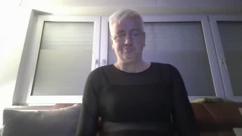 Snapshot of mandywinger chatting on 10.27.25 mandywinger online show from 10.27.25