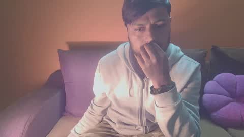 Snapshot of manees1122 chatting on 01.10.25 Roshan online show from 01.10.25
