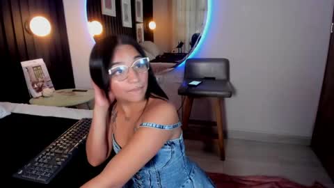 Snapshot of manelyk_evanss chatting on 05.27.26 manelyk_evanss online show from 05.27.26