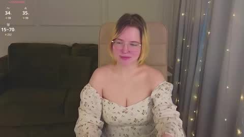 manic_pixie_ online show from 01.30.25