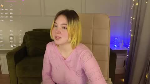 manic_pixie_ online show from 02.07.25