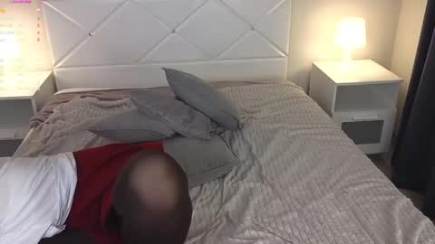 manic_pixie_ online show from 02.26.25