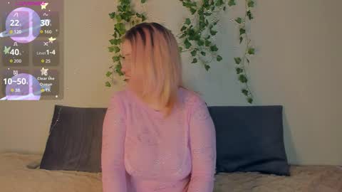 manic_pixie_ online show from 09.13.25