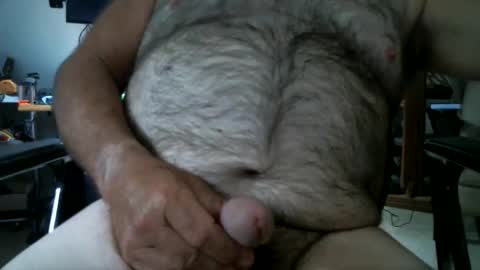 Snapshot of manleg439 chatting on 04.15.26 manleg439 online show from 04.15.26