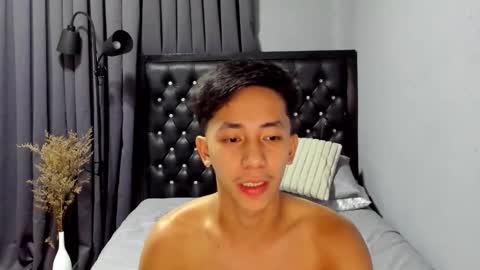 Snapshot of manofyour_lustxx chatting on 12.15.25 MR. JAY online show from 12.15.25