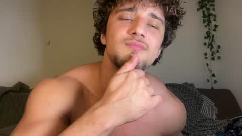 Snapshot of manolein chatting on 07.21.26 manolein online show from 07.21.26