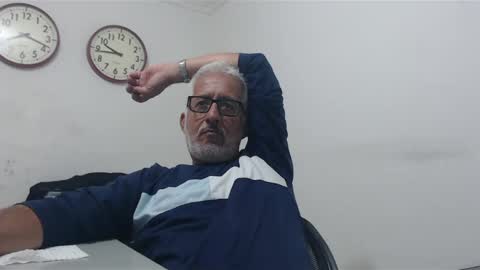 Manolito online show from 02.23.25
