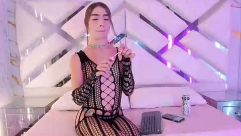 Snapshot of manu_osorio chatting on 06.16.26 MA N UO S O R I O online show from 06.16.26