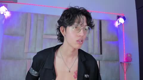 Snapshot of manu_vera8 chatting on 12.26.24 Manuel online show from 12.26.24