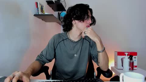 Manuel online show from 11.26.25