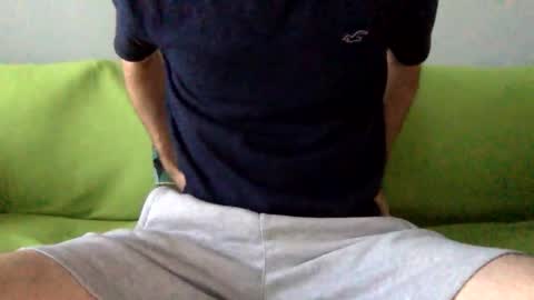 Snapshot of manubriox chatting on 09.22.25 manubriox online show from 09.22.25