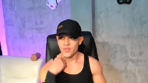 Manuel online show from 10.04.25