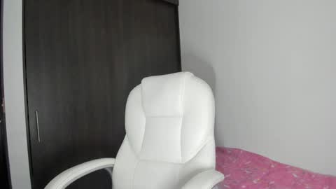 MANUELA online show from 01.25.25