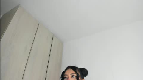 Snapshot of manuela_anderson chatting on 05.04.26 MANUELA online show from 05.04.26