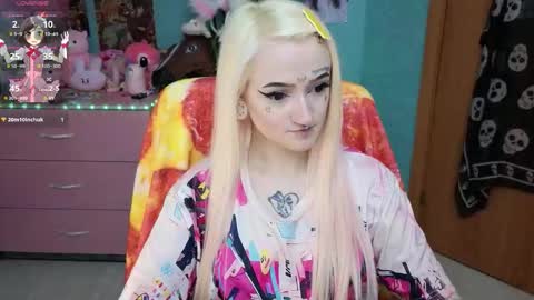 Manuela online show from 03.05.26