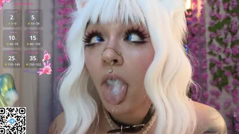 Snapshot of mao_me_meow chatting on 02.07.25 Sasha online show from 02.07.25