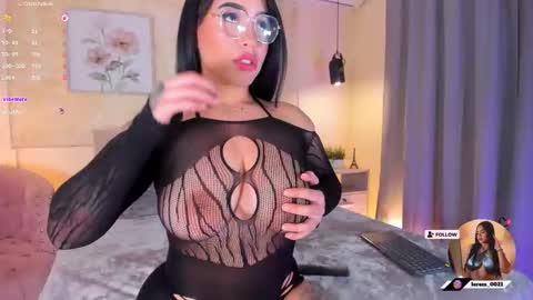 Snapshot of mara_martinez chatting on 01.19.26 online show from 01.19.26