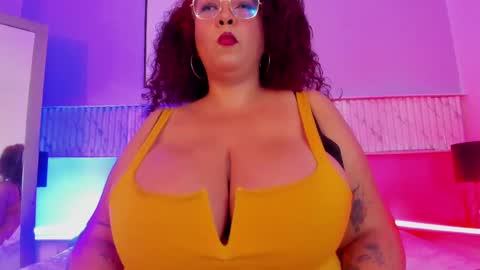 Snapshot of maraasweet chatting on 02.26.25 Mrs. Sweet online show from 02.26.25
