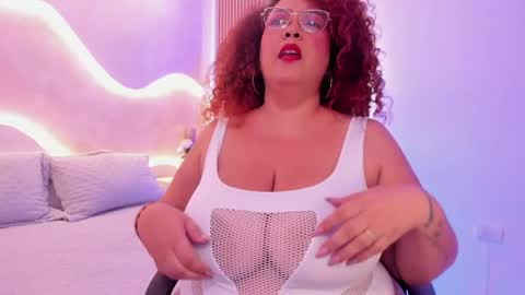 Snapshot of maraasweet chatting on 04.21.26 Mrs. Sweet online show from 04.21.26