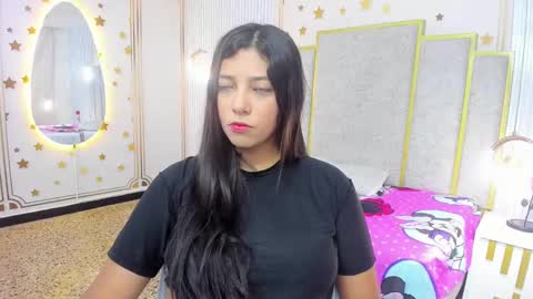 Snapshot of maraluna_ chatting on 10.06.25 Maraluna online show from 10.06.25