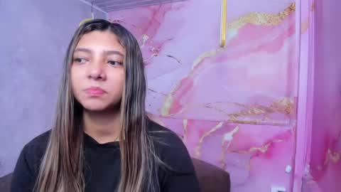 Snapshot of maraluna_ chatting on 04.25.26 Maraluna online show from 04.25.26