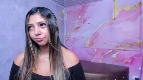 Snapshot of maraluna_ chatting on 05.04.26 Maraluna online show from 05.04.26