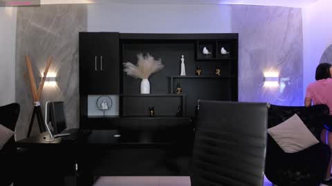 Snapshot of mararicci chatting on 12.29.24 MARA online show from 12.29.24