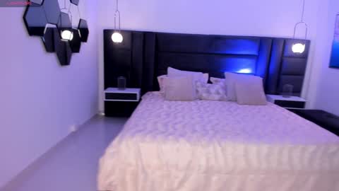 Snapshot of mararicci chatting on 01.03.25 MARA online show from 01.03.25