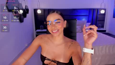 Snapshot of mararicci chatting on 01.06.25 MARA online show from 01.06.25