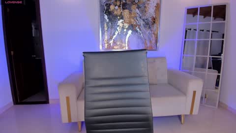 Snapshot of mararicci chatting on 01.13.25 MARA online show from 01.13.25