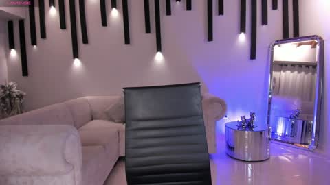 Snapshot of mararicci chatting on 01.21.25 MARA online show from 01.21.25