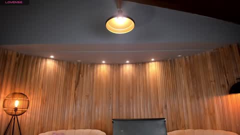 Snapshot of mararicci chatting on 01.28.25 MARA online show from 01.28.25