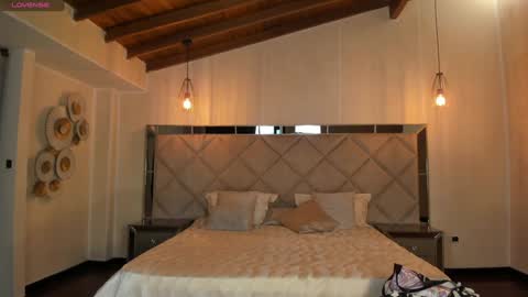 Snapshot of mararicci chatting on 02.07.25 MARA online show from 02.07.25