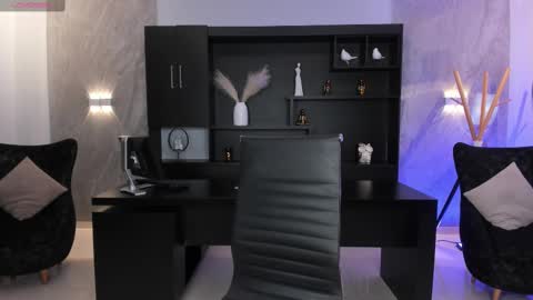 Snapshot of mararicci chatting on 02.12.25 MARA online show from 02.12.25