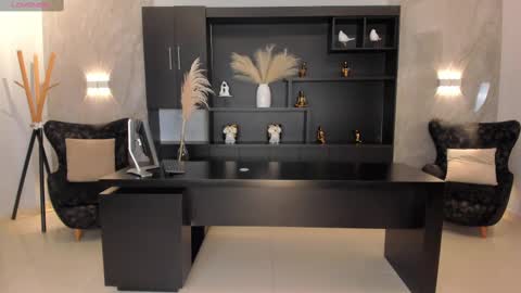 Snapshot of mararicci chatting on 02.16.25 MARA online show from 02.16.25