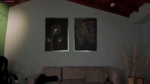 Snapshot of mararicci chatting on 03.08.25 MARA online show from 03.08.25