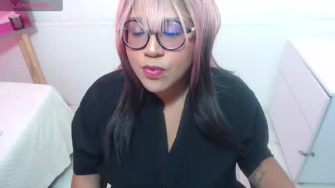 Snapshot of marasilk chatting on 06.11.26 Mara Silk online show from 06.11.26