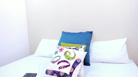 Maray Lous  online show from 02.24.26