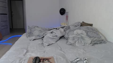 Snapshot of marc105100 chatting on 11.14.25 alex marvelxx online show from 11.14.25