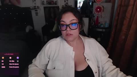 Snapshot of marcela2101 chatting on 02.22.25 marcela2101 online show from 02.22.25