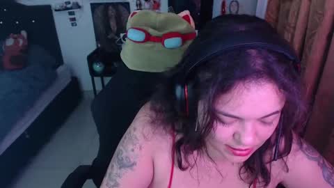 Snapshot of marcela2101 chatting on 03.10.25 marcela2101 online show from 03.10.25