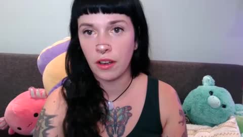 Snapshot of marcelinealtaria chatting on 09.24.25 MarcelineAltaria online show from 09.24.25