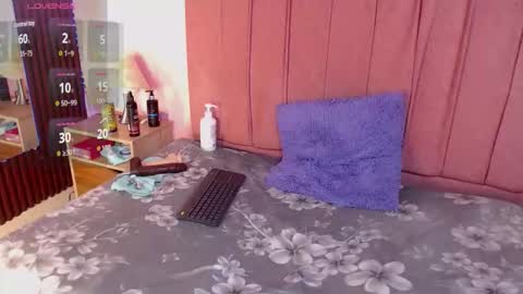 Snapshot of marcelinecutte303av chatting on 02.19.26 marcelinecutte303av online show from 02.19.26