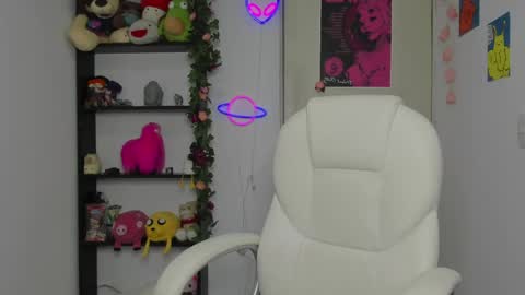 Snapshot of marcelinegh chatting on 04.11.26 Marceline online show from 04.11.26