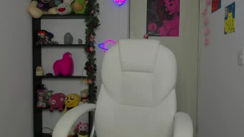 Snapshot of marcelinegh chatting on 04.15.26 Marceline online show from 04.15.26
