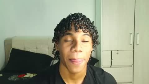 Snapshot of marcelo_dosantos77 chatting on 06.12.26 MARCELO online show from 06.12.26
