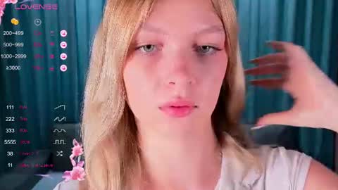 Snapshot of marcia_walker chatting on 06.19.26 Sonya online show from 06.19.26