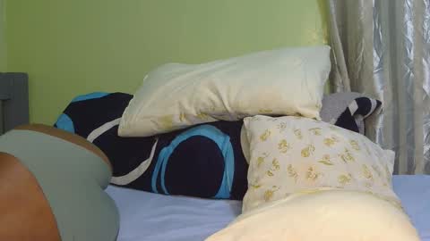 Snapshot of marclyne_cy chatting on 10.05.25 marclyne_cy online show from 10.05.25